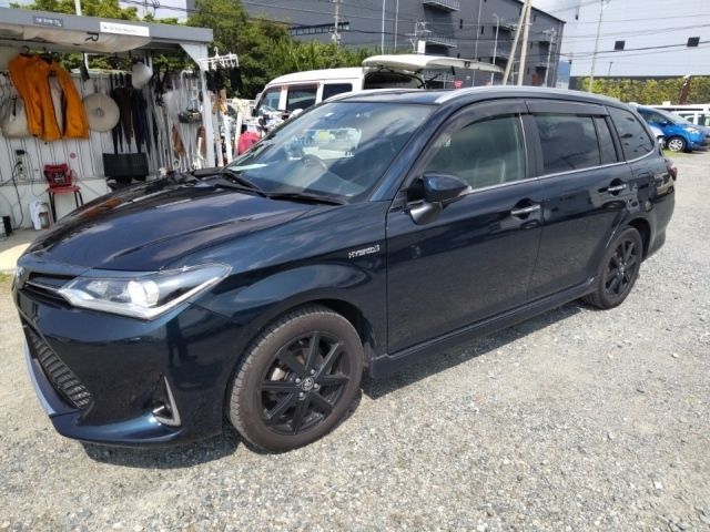 3891 Toyota Corolla fielder NKE165G 2018 г. (LUM Fukuoka Nyusatsu)